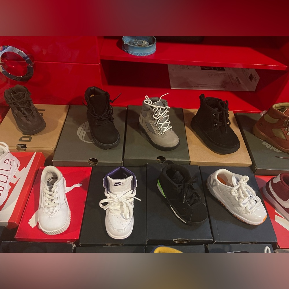 Toddler sneaker and boots size 8c like new most worn 1x pics and video available